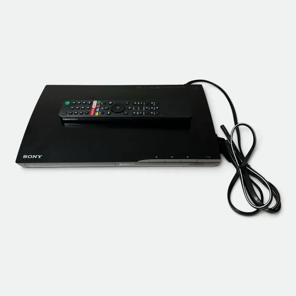 Sony BDP-S390 Blu-ray Disc DVD Player and Alien RMF-TX500U Remote - Tested Works